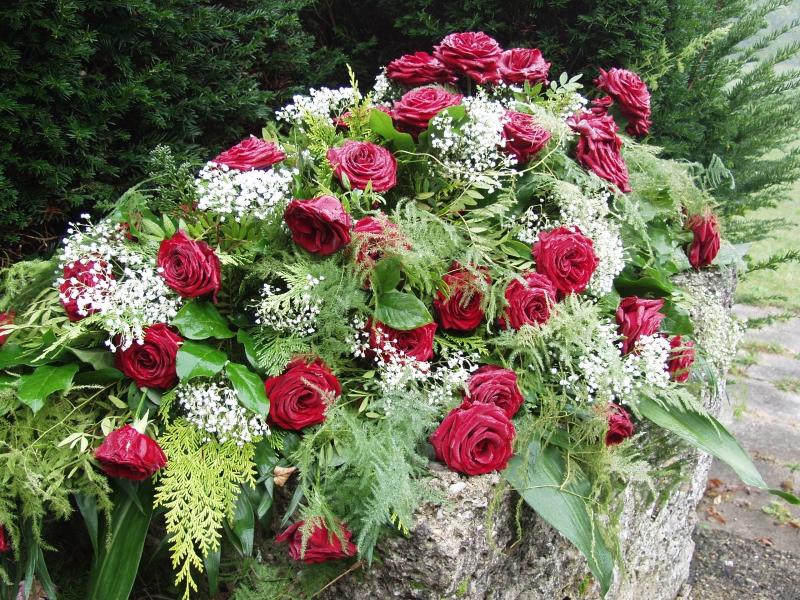 funeraire-PEILLE-min_roses-61203